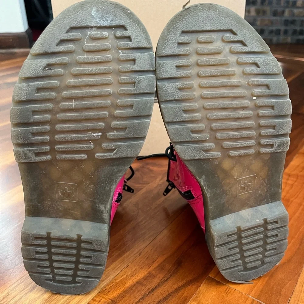 Dr Martens girls pink patent leather Big kid size USED